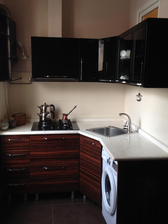 Cheap And Chic Appartement Batoemi Buitenkant foto