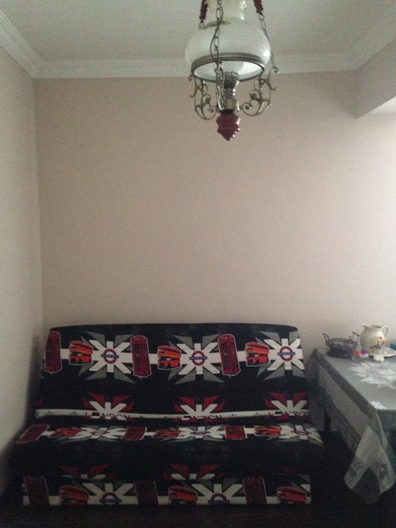 Cheap And Chic Appartement Batoemi Buitenkant foto