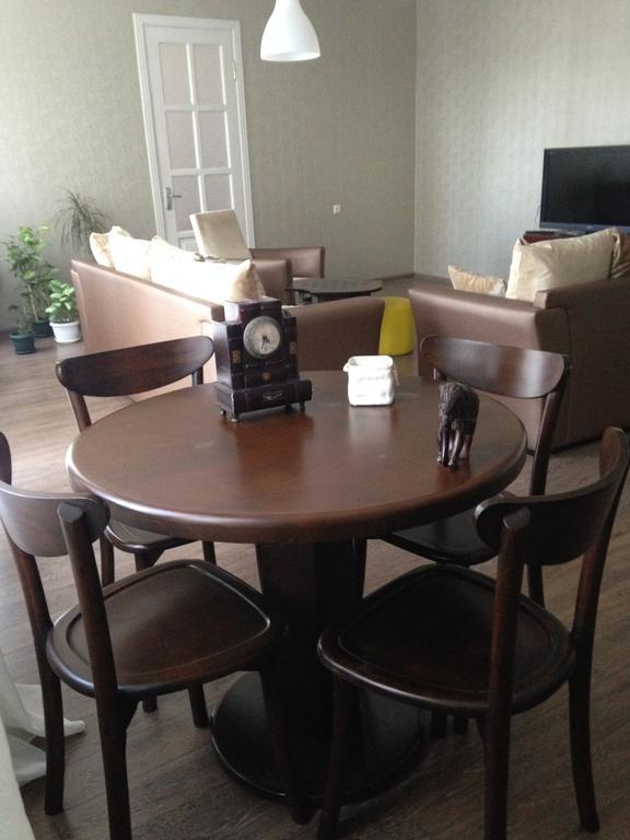 Cheap And Chic Appartement Batoemi Buitenkant foto