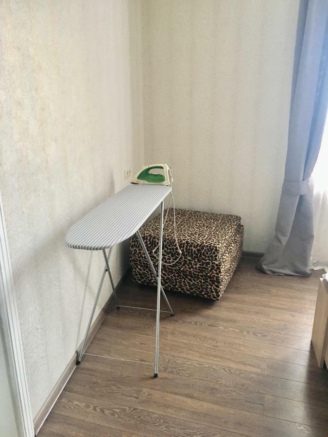 Cheap And Chic Appartement Batoemi Buitenkant foto